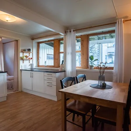 Cozy And Central Among Locals Tromso Exterior photo